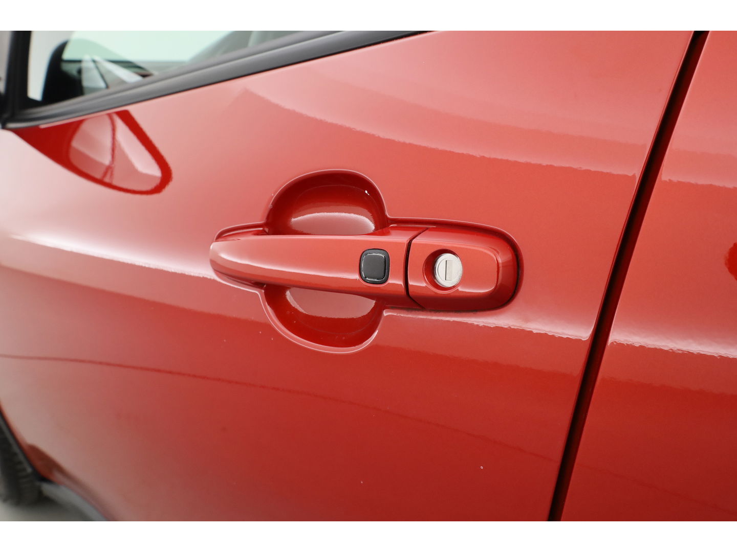 Toyota Aygo X 1.0 VVT-i MT Envy | Adapt. Cruise | Keyless | Apple CarPlay & Android Auto | Camera+PDC | Stoelverw. | DAB