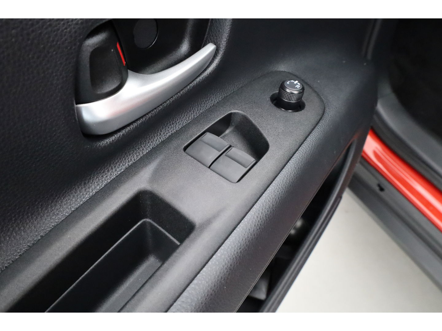 Toyota Aygo X 1.0 VVT-i MT Envy | Adapt. Cruise | Keyless | Apple CarPlay & Android Auto | Camera+PDC | Stoelverw. | DAB