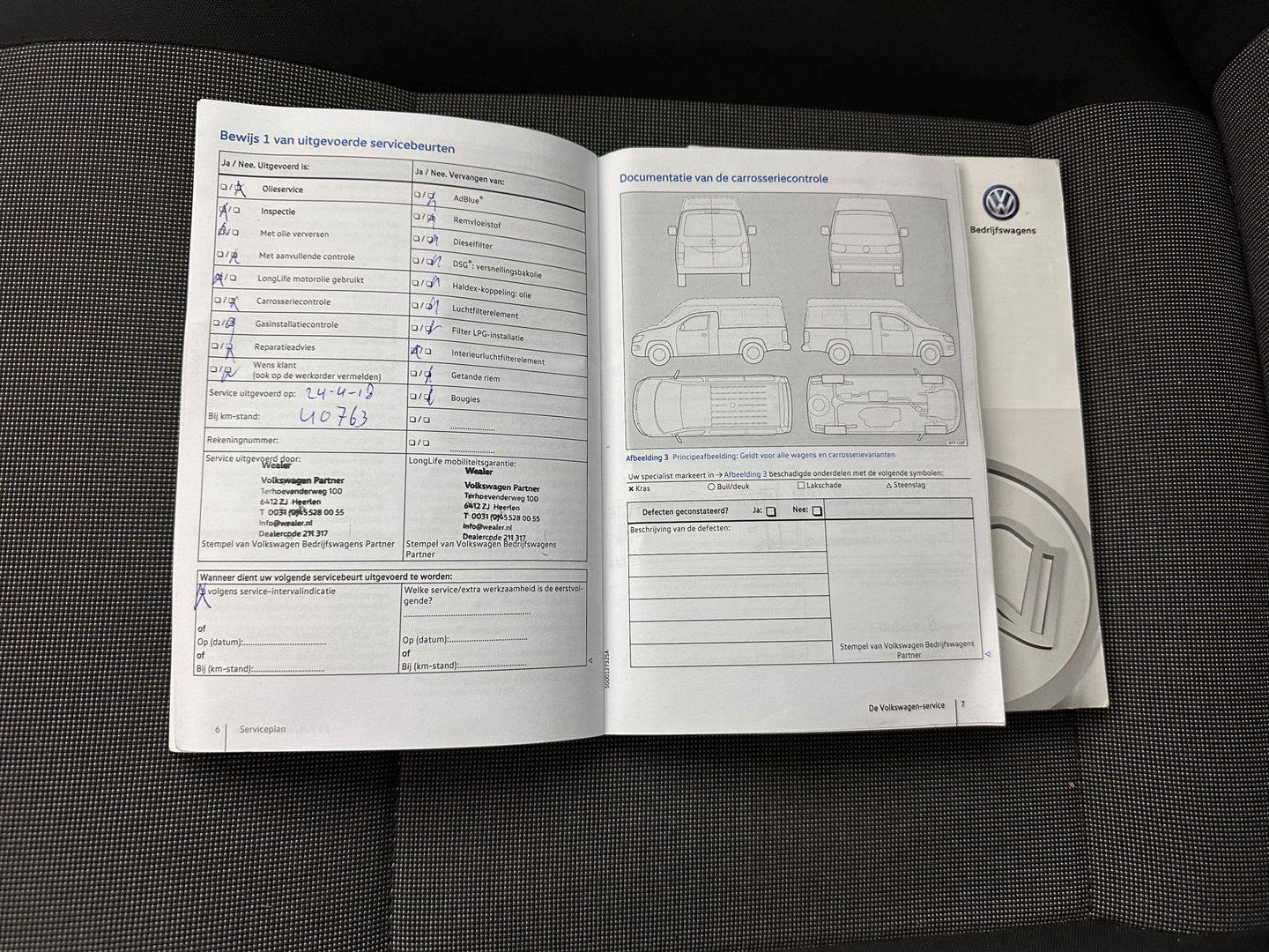 Volkswagen Transporter 2.0 TDI L1H2 Comfortline *NAVI-FULLMAP | AIRCO | CRUISE | CAMERA | INVENTER | DAB | PARKINGHEATER | COMFORTSEATS | PDC | TOWBAR*