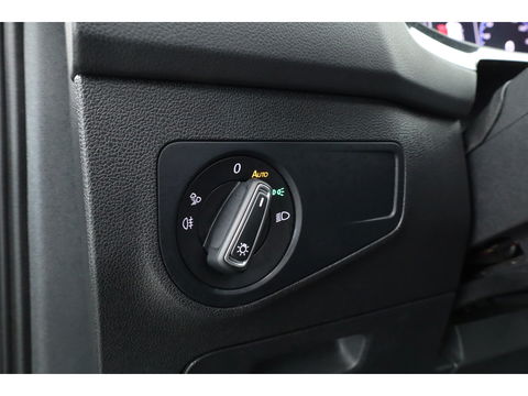 Volkswagen Tiguan 1.5 TSI R-Line | Pano | Elek. Trekhaak | Camera + PDC | CarPlay | Dodehoek | Dig. Cockpit | Adapt. Cruise