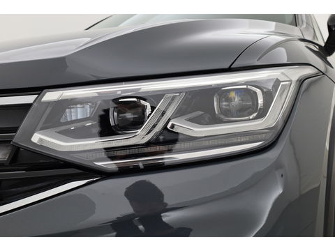 Volkswagen Tiguan 1.5 TSI R-Line | Pano | Elek. Trekhaak | Camera + PDC | CarPlay | Dodehoek | Dig. Cockpit | Adapt. Cruise