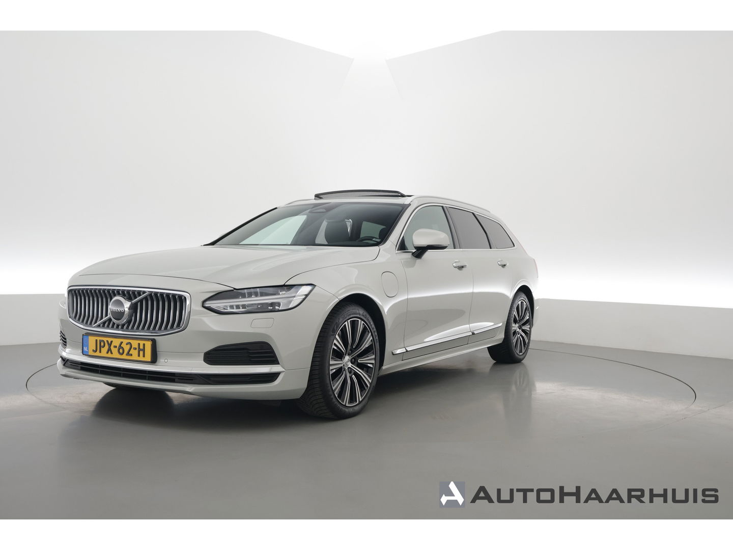 Volvo V90 2.0 T6 AWD Business Pro | Pano | Elek. Trekhaak | Adapt. Cruise | 4x Stoelverw. | Memory | Camera | Keyless | 18''