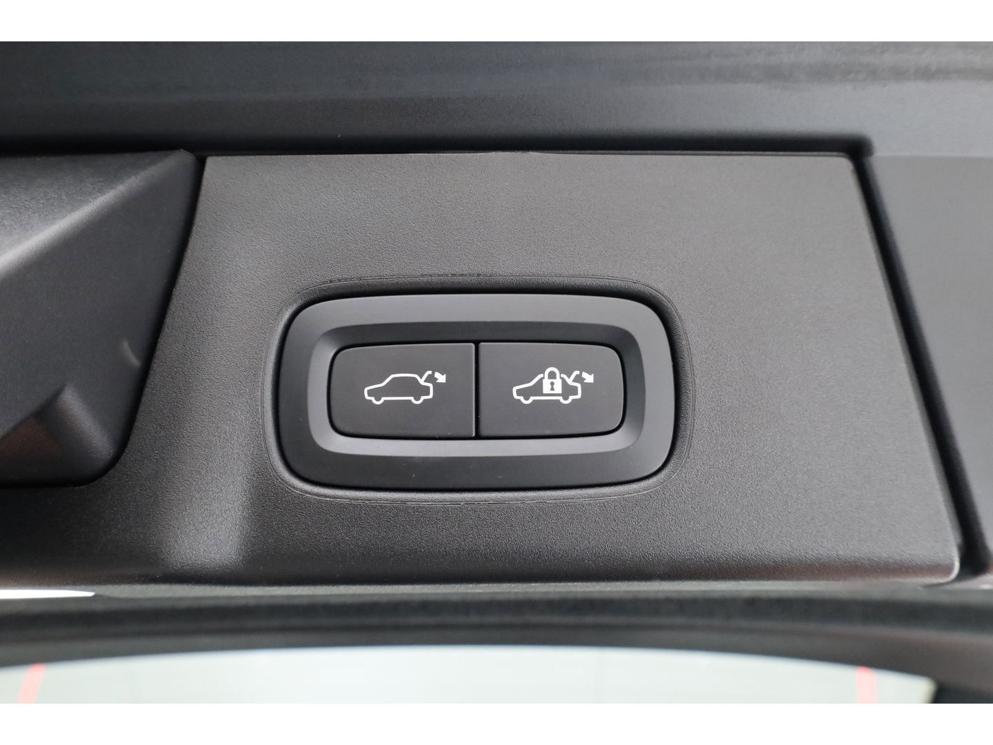 Volvo V90 2.0 T6 AWD Business Pro | Pano | Elek. Trekhaak | Adapt. Cruise | 4x Stoelverw. | Memory | Camera | Keyless | 18''