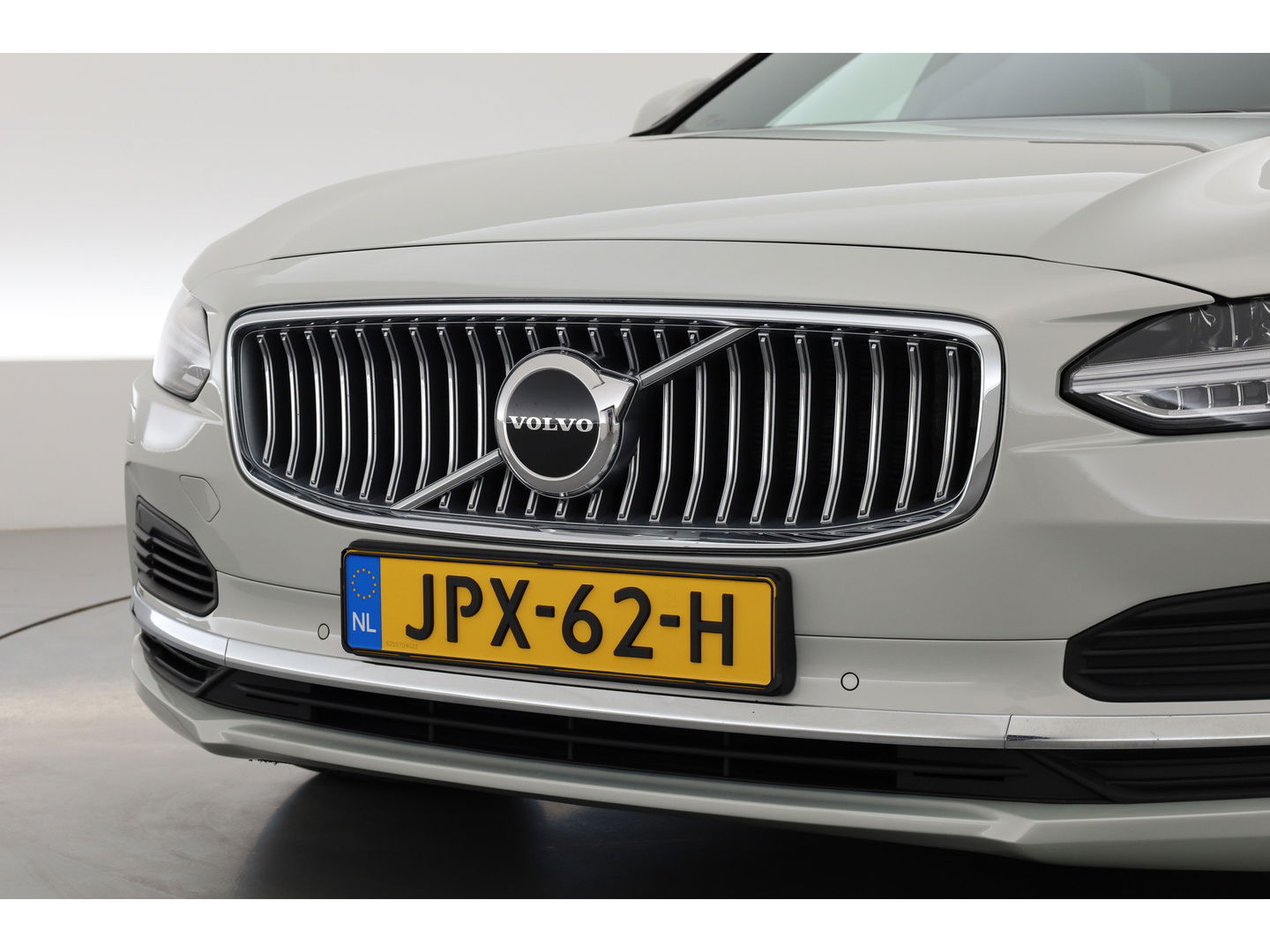 Volvo V90 2.0 T6 AWD Business Pro | Pano | Elek. Trekhaak | Adapt. Cruise | 4x Stoelverw. | Memory | Camera | Keyless | 18''