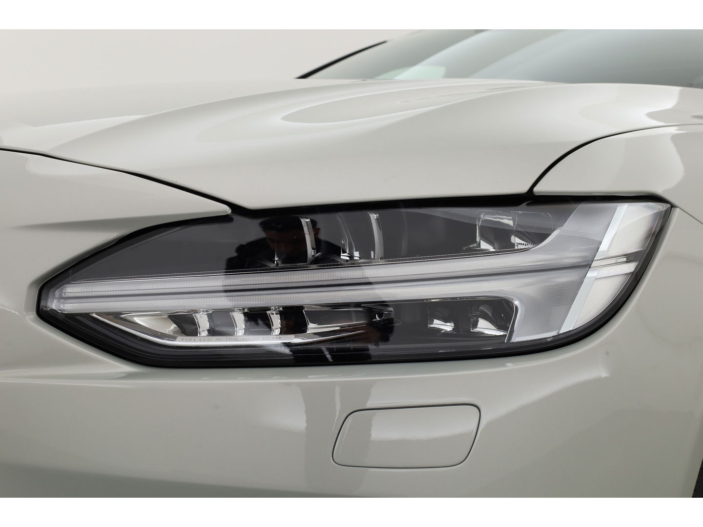 Volvo V90 2.0 T6 AWD Business Pro | Pano | Elek. Trekhaak | Adapt. Cruise | 4x Stoelverw. | Memory | Camera | Keyless | 18''