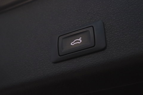 Audi e-tron e-tron 50 quattro Launch edition plus 71 kWh Memory Keyless Go/Start ACC ECC Carplay