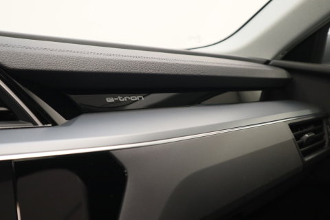 Audi e-tron e-tron 50 quattro Launch edition plus 71 kWh Memory Keyless Go/Start ACC ECC Carplay