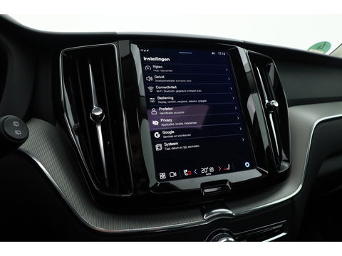 Volvo XC60 2.0 T6 Plug-in hybrid AWD Plus Bright | Luchtvering | pano | H&K Audio | ACC | Blis | 360 Camera | Mem stoelen |