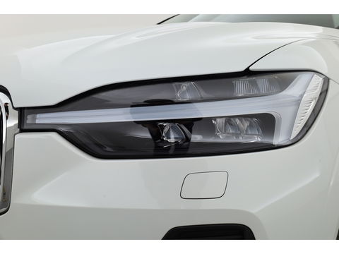 Volvo XC60 2.0 T6 Plug-in hybrid AWD Plus Bright | Luchtvering | pano | H&K Audio | ACC | Blis | 360 Camera | Mem stoelen |