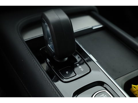 Volvo XC90 2.0 T8 Recharge AWD Ultimate Bright | Trekhaak | Head-up | 360 cam | Pano | ACC | H&K audio | Mem stoelen |