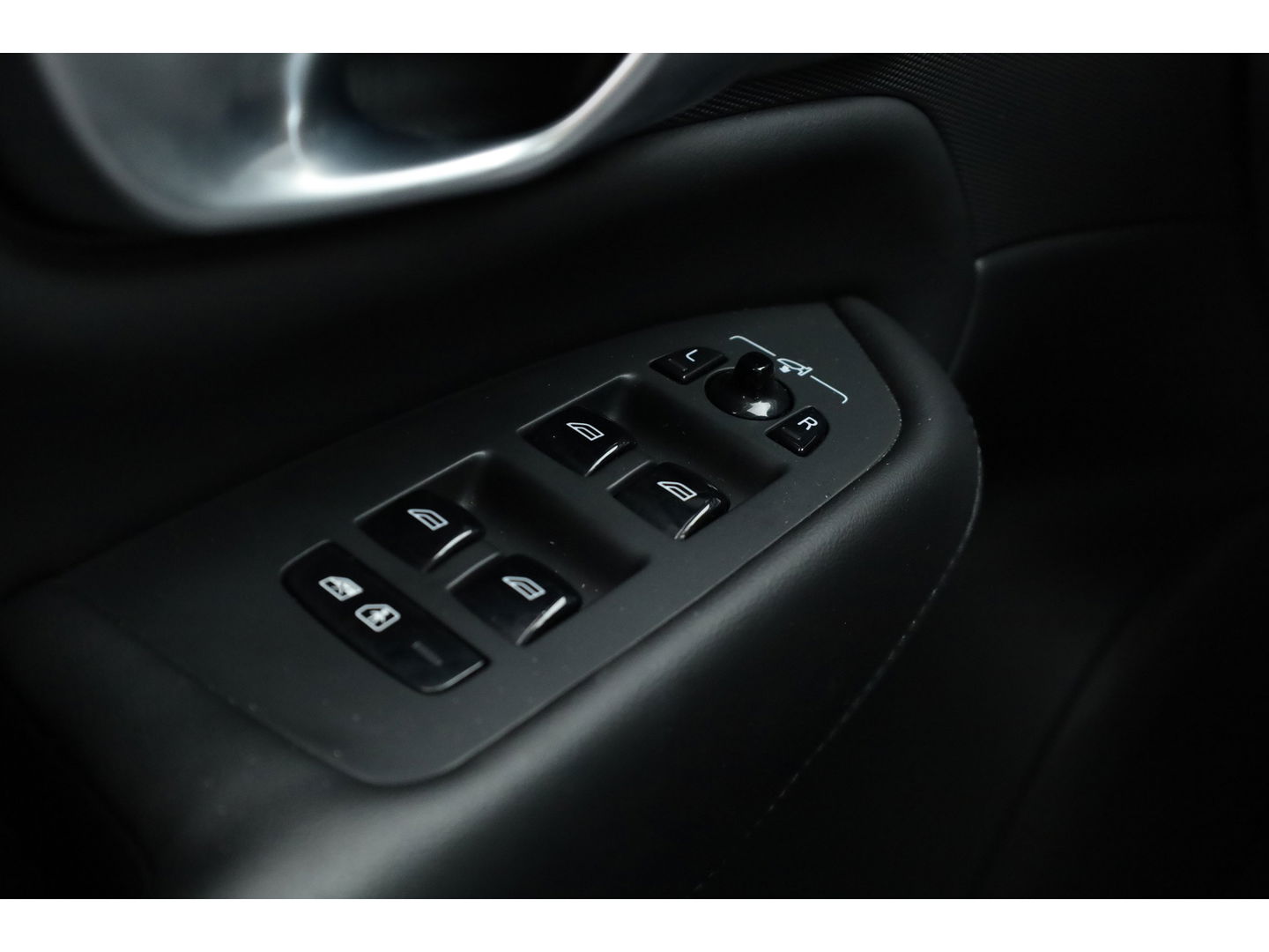 Volvo XC90 2.0 T8 Recharge AWD Ultimate Bright | Trekhaak | Head-up | 360 cam | Pano | ACC | H&K audio | Mem stoelen |