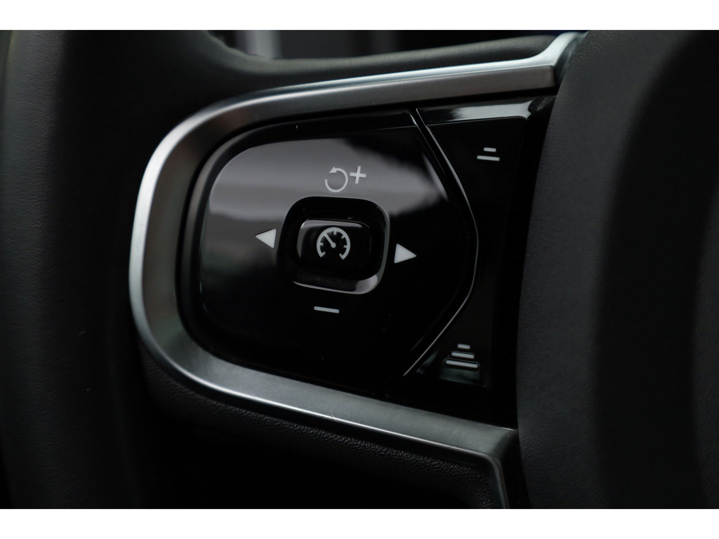 Volvo XC90 2.0 T8 Recharge AWD Ultimate Bright | Trekhaak | Head-up | 360 cam | Pano | ACC | H&K audio | Mem stoelen |