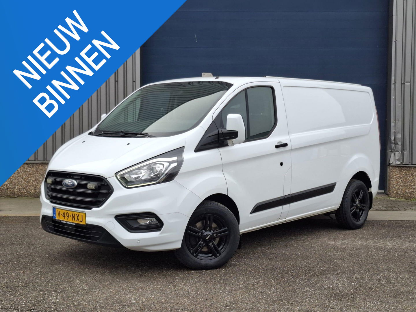 Ford Transit Custom 340 2.0 TDCI L1H2 Limited AIRCO / CRUISE CONTROLE / EURO 6 / TREKHAAK / L1H1