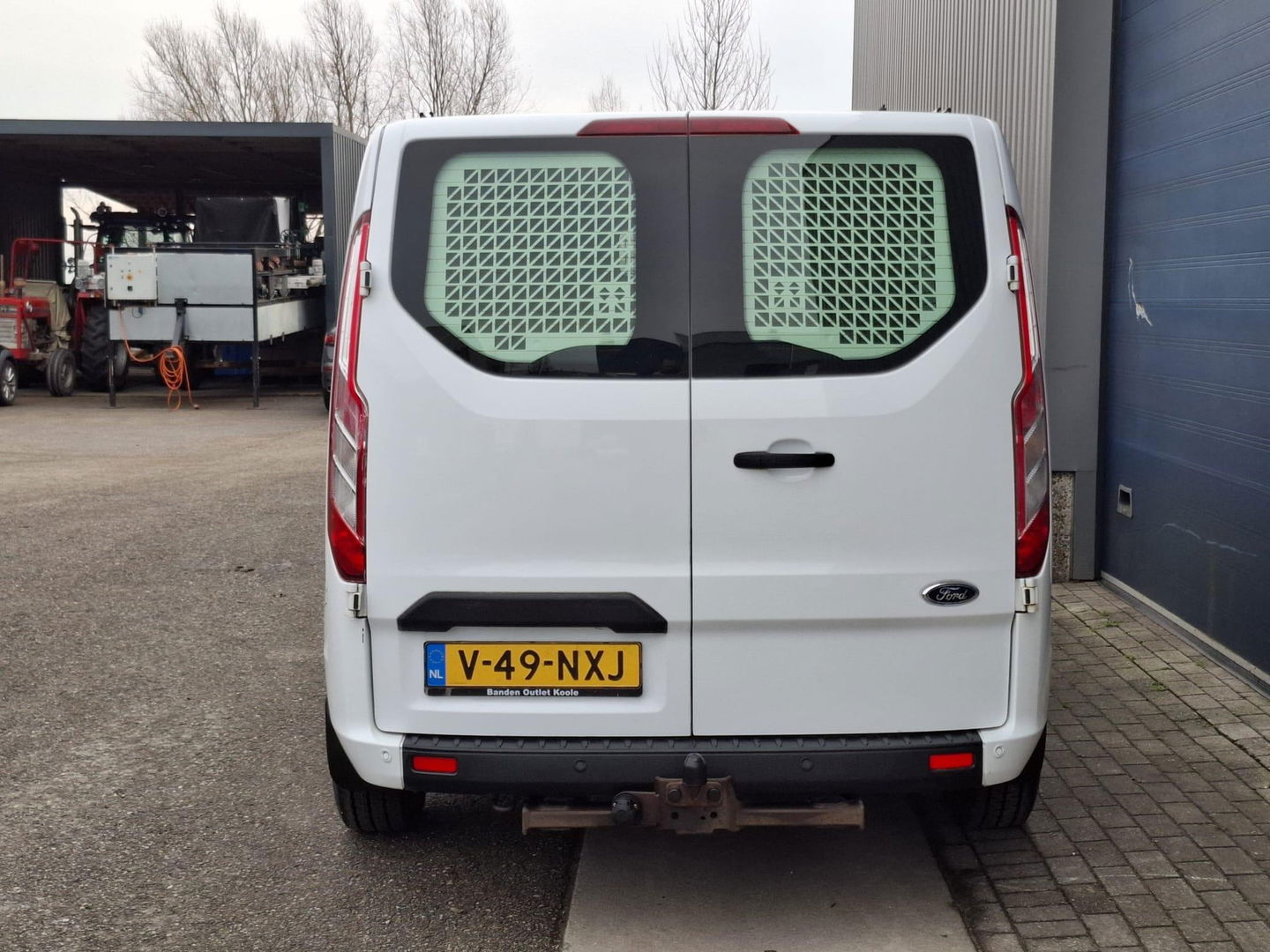 Ford Transit Custom 340 2.0 TDCI L1H2 Limited AIRCO / CRUISE CONTROLE / EURO 6 / TREKHAAK / L1H1