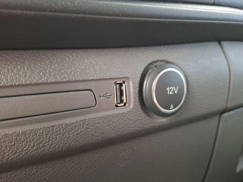 Ford Transit Custom 340 2.0 TDCI L1H2 Limited AIRCO / CRUISE CONTROLE / EURO 6 / TREKHAAK / L1H1