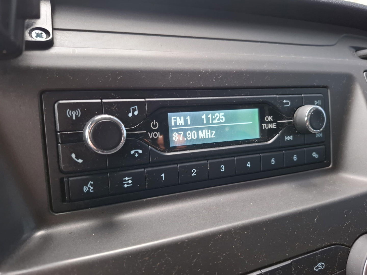 Ford Transit Custom 340 2.0 TDCI L1H2 Limited AIRCO / CRUISE CONTROLE / EURO 6 / TREKHAAK / L1H1