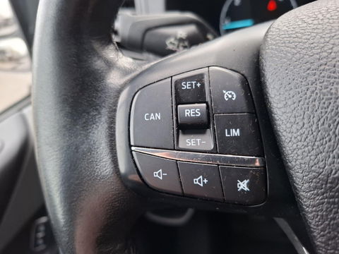 Ford Transit Custom 340 2.0 TDCI L1H2 Limited AIRCO / CRUISE CONTROLE / EURO 6 / TREKHAAK / L1H1