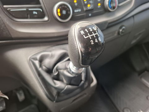 Ford Transit Custom 340 2.0 TDCI L1H2 Limited AIRCO / CRUISE CONTROLE / EURO 6 / TREKHAAK / L1H1