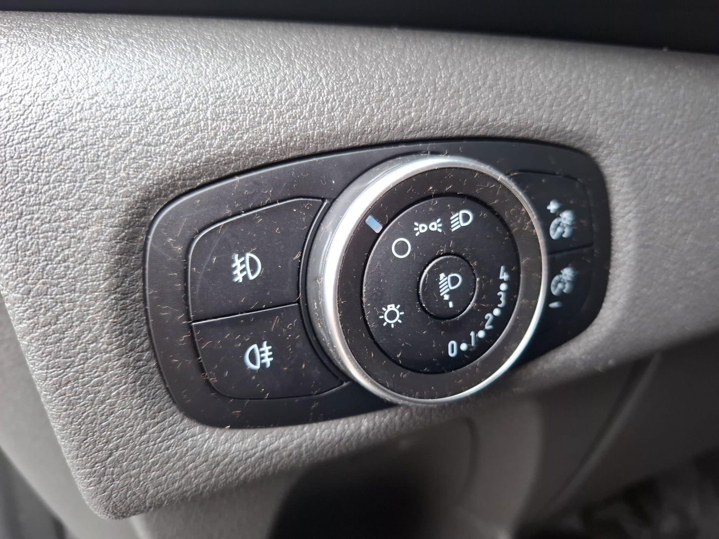 Ford Transit Custom 340 2.0 TDCI L1H2 Limited AIRCO / CRUISE CONTROLE / EURO 6 / TREKHAAK / L1H1