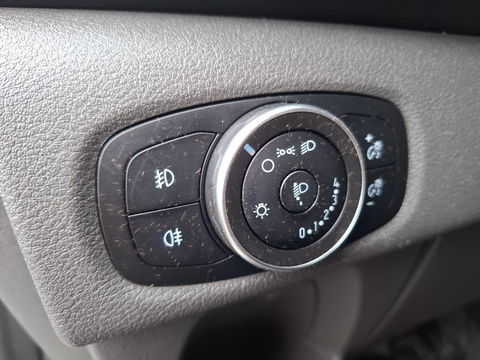 Ford Transit Custom 340 2.0 TDCI L1H2 Limited AIRCO / CRUISE CONTROLE / EURO 6 / TREKHAAK / L1H1