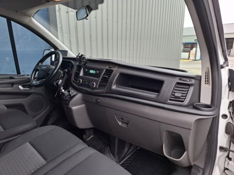 Ford Transit Custom 340 2.0 TDCI L1H2 Limited AIRCO / CRUISE CONTROLE / EURO 6 / TREKHAAK / L1H1