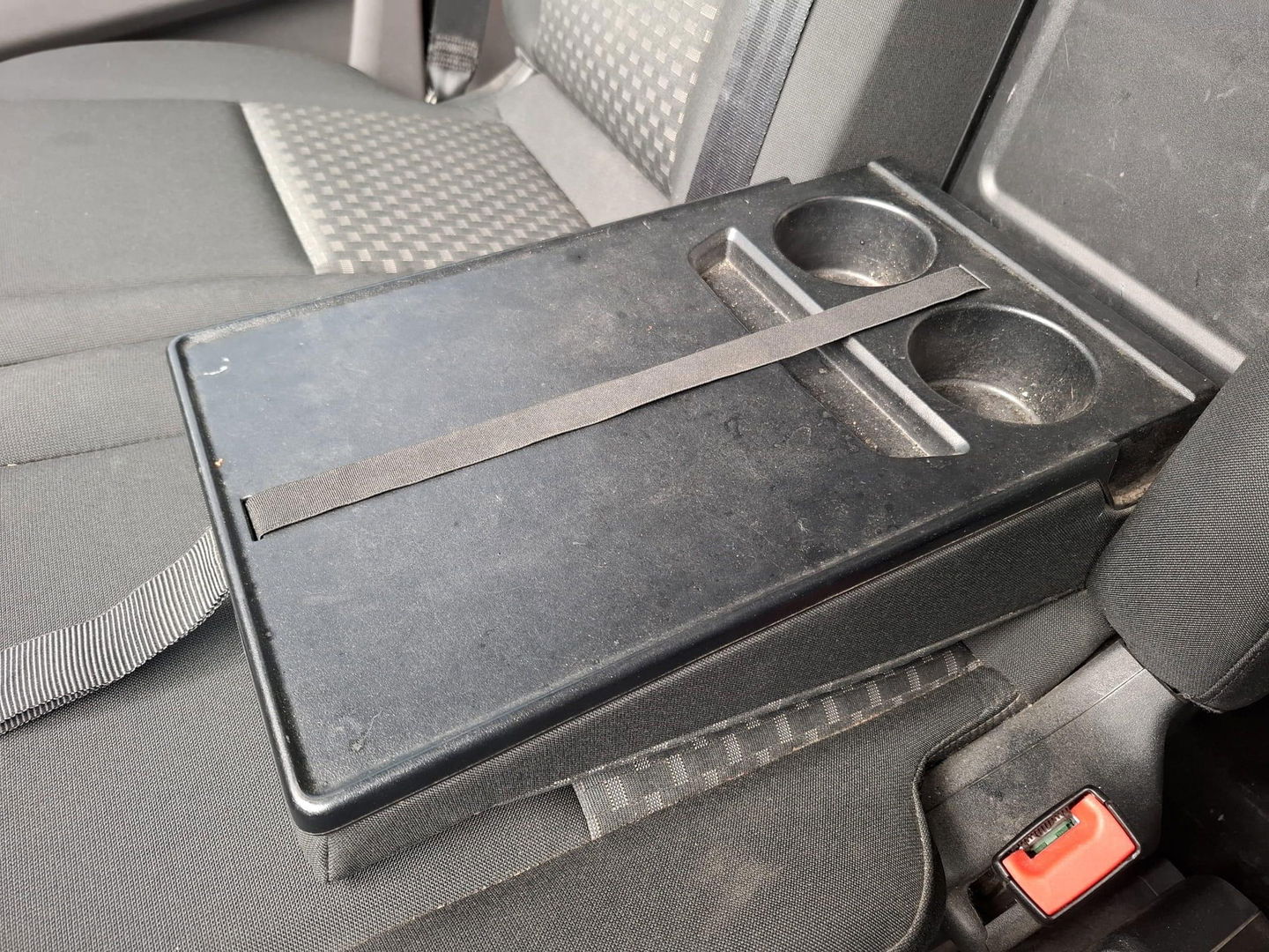 Ford Transit Custom 340 2.0 TDCI L1H2 Limited AIRCO / CRUISE CONTROLE / EURO 6 / TREKHAAK / L1H1