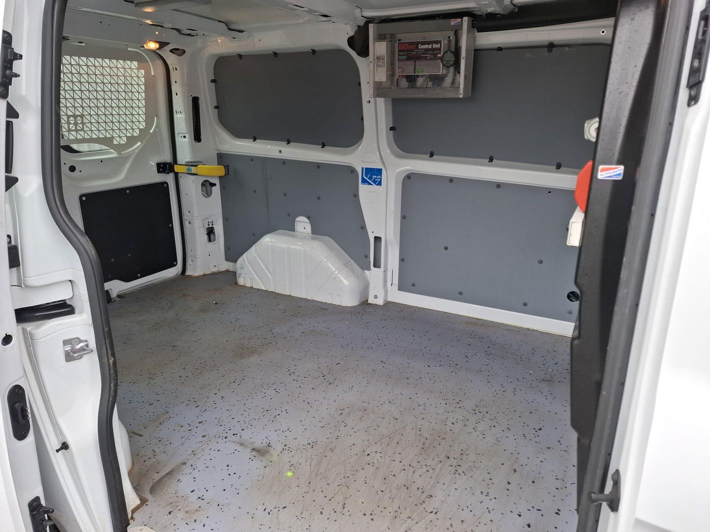 Ford Transit Custom 340 2.0 TDCI L1H2 Limited AIRCO / CRUISE CONTROLE / EURO 6 / TREKHAAK / L1H1