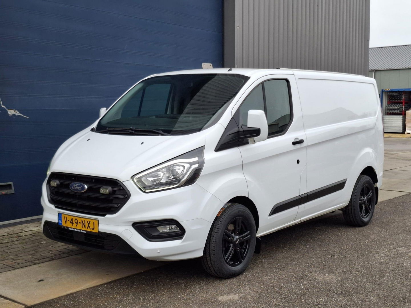 Ford Transit Custom 340 2.0 TDCI L1H2 Limited AIRCO / CRUISE CONTROLE / EURO 6 / TREKHAAK / L1H1