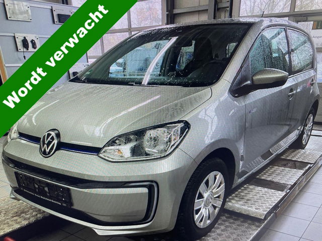 Volkswagen e-up! - e-up! Km 40.000 nwe type accu WLTP-actieradius van ongeveer 260 kilometer.