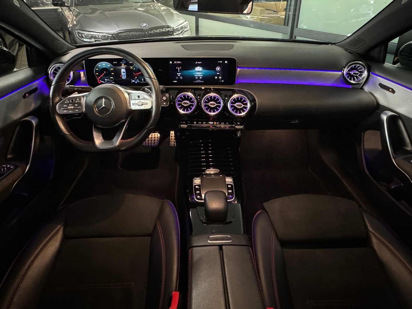 Mercedes-Benz A-Klasse 220 Premium Plus Pano|Night|Sfeer|Camera