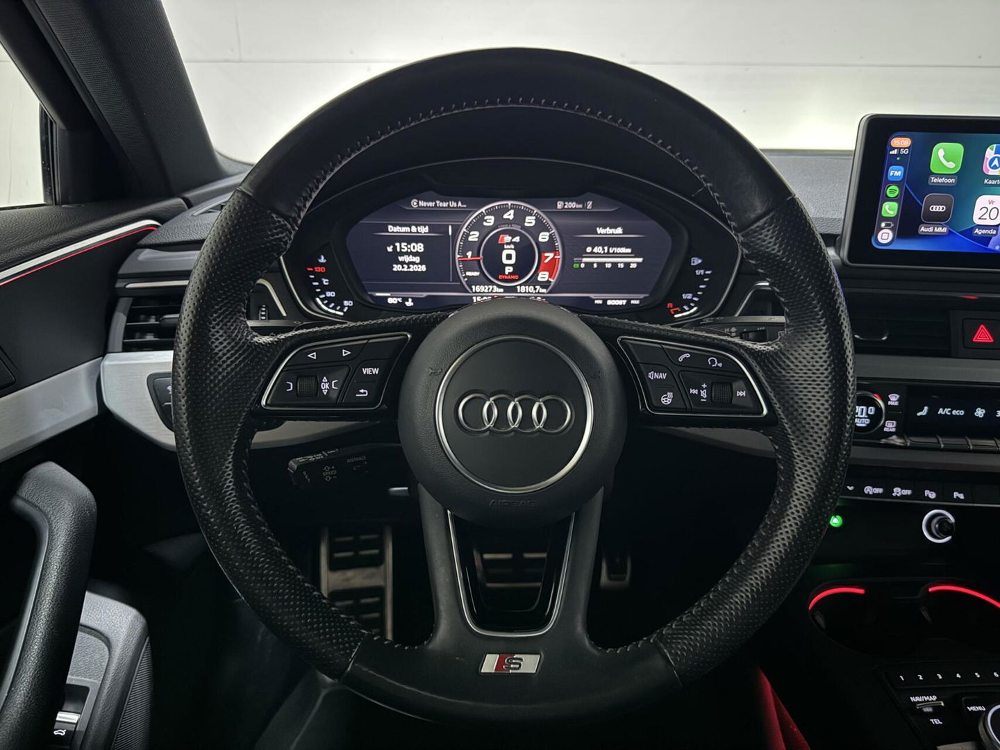 Audi A4 Avant 2.0 TFSI Quattro S-Line Pano ACC Massage Carplay
