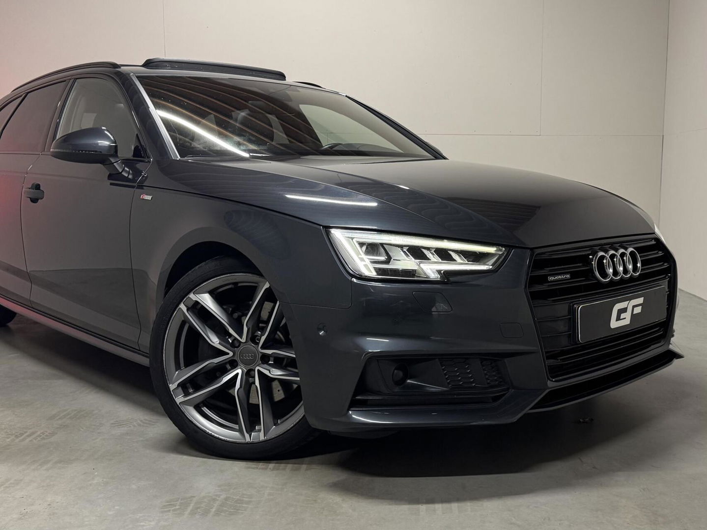 Audi A4 Avant 2.0 TFSI Quattro S-Line Pano ACC Massage Carplay