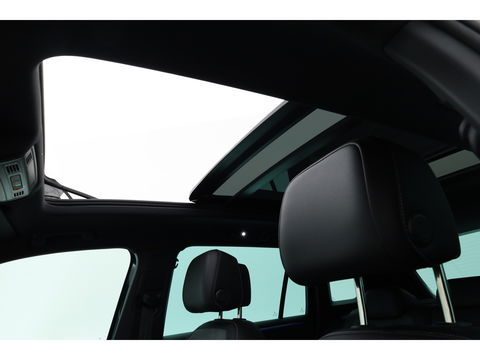 Volkswagen Tiguan 1.4 TSI eHybrid R-Line Business+ | Pano | Elek. Trekhaak | Dig. Cockpit | PDC | Stoel- Stuurverw. | Adapt. Cruise | Nav+App.Connect | IQ.Light v