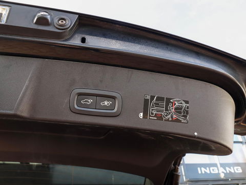 Volvo XC40 1.5 T4 Recharge R-Design 211pk | Volleder zwart | Stoel-Stuurwielverwarming