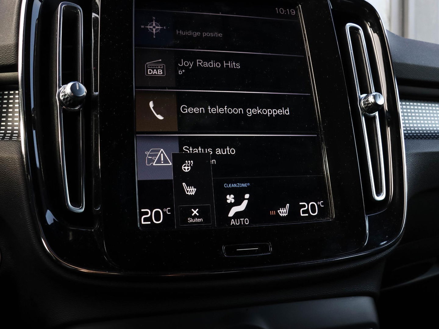 Volvo XC40 1.5 T4 Recharge R-Design 211pk | Volleder zwart | Stoel-Stuurwielverwarming