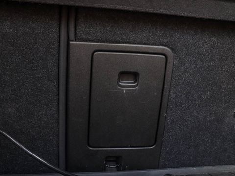 Volvo XC40 1.5 T4 Recharge R-Design 211pk | Volleder zwart | Stoel-Stuurwielverwarming