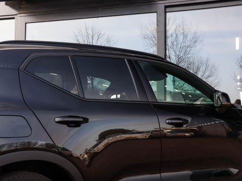 Volvo XC40 1.5 T4 Recharge R-Design 211pk | Volleder zwart | Stoel-Stuurwielverwarming