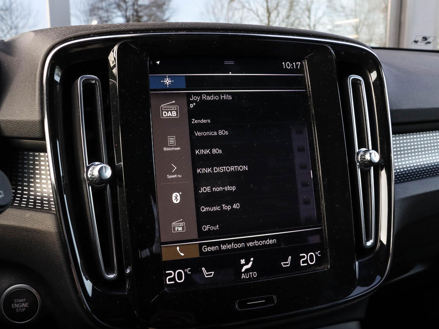 Volvo XC40 1.5 T4 Recharge R-Design 211pk | Volleder zwart | Stoel-Stuurwielverwarming