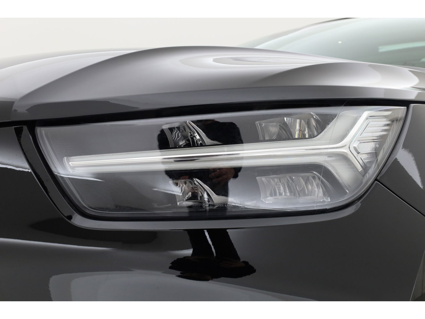 Volvo XC40 1.5 T3 Momentum | Pano-dak | Trekhaak | Navi | Cruise | PDC voor + achter |