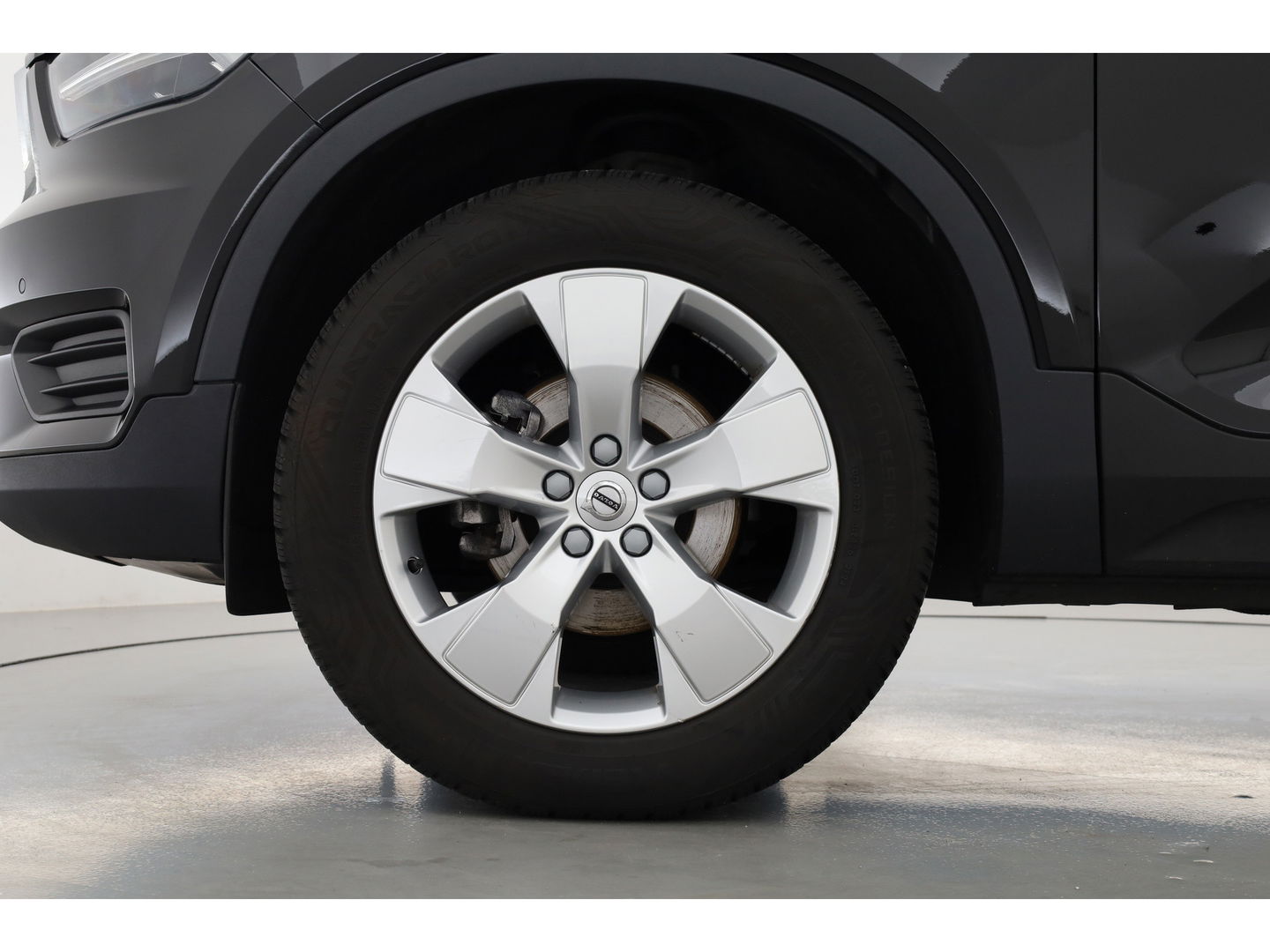 Volvo XC40 1.5 T3 Momentum | Pano-dak | Trekhaak | Navi | Cruise | PDC voor + achter |