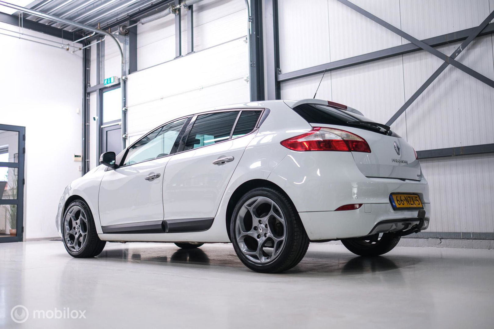 Renault Mégane 2.0 TCe GT 180 pk | Uniek | NAP NL auto | Hot Hatch | A-Z onderhouden | Xenon | RS |