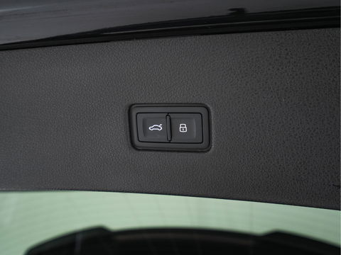 Audi RS Q8 4.0 TFSI quattro *MILLTEK | CERAMIC-BRAKES | PANO | HEAD-UP | CARBON-PACK | LEATHER | MEMORY-PACK | 4-WHEEL-STEERING | AIR-SUSPENSION | BANG&OLFUSEN | ADAPTIVE-CRUISE | BLINDSPOT | TOP-VIEW | SOFT-CLOSE | NIG