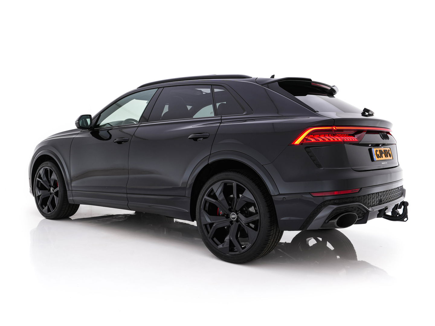Audi RS Q8 4.0 TFSI quattro *MILLTEK | CERAMIC-BRAKES | PANO | HEAD-UP | CARBON-PACK | LEATHER | MEMORY-PACK | 4-WHEEL-STEERING | AIR-SUSPENSION | BANG&OLFUSEN | ADAPTIVE-CRUISE | BLINDSPOT | TOP-VIEW | SOFT-CLOSE | NIG