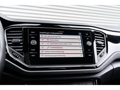 Volkswagen T-Roc 2.0 TSI 4Motion R PANO AKRA KEYLESS LEDER