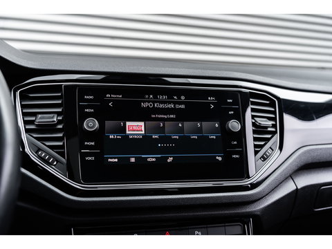 Volkswagen T-Roc 2.0 TSI 4Motion R PANO AKRA KEYLESS LEDER