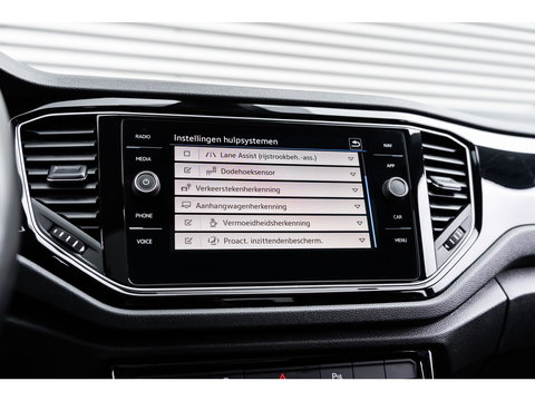 Volkswagen T-Roc 2.0 TSI 4Motion R PANO AKRA KEYLESS LEDER