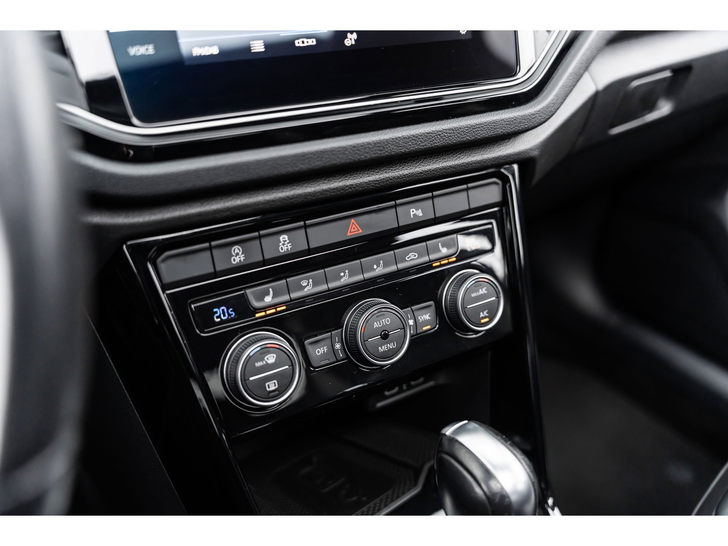 Volkswagen T-Roc 2.0 TSI 4Motion R PANO AKRA KEYLESS LEDER