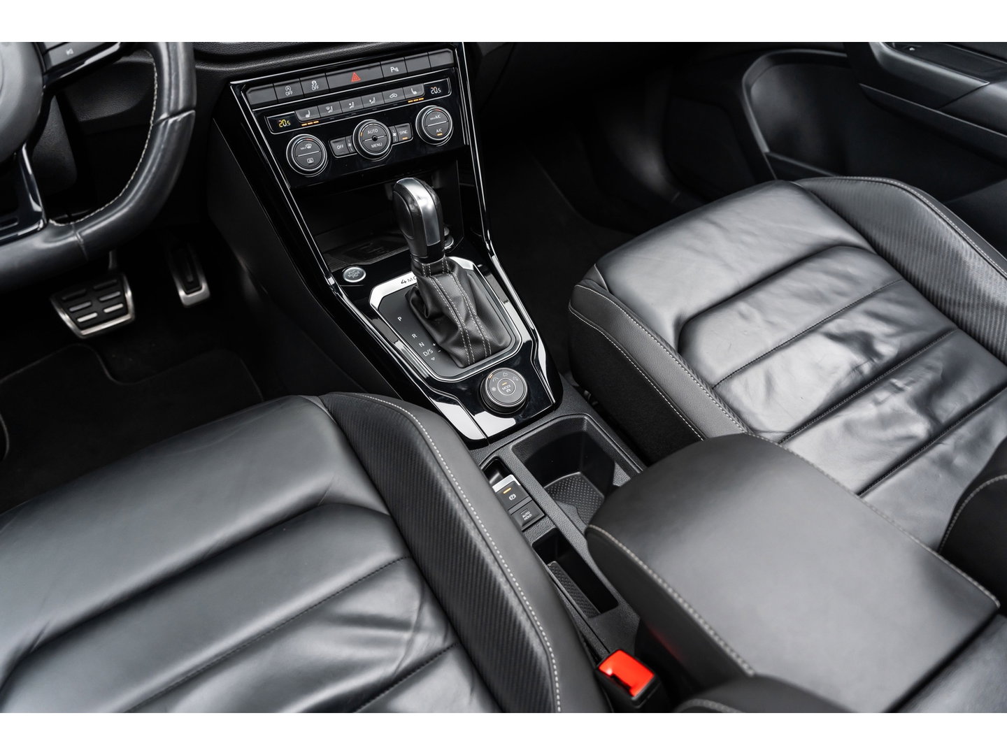 Volkswagen T-Roc 2.0 TSI 4Motion R PANO AKRA KEYLESS LEDER