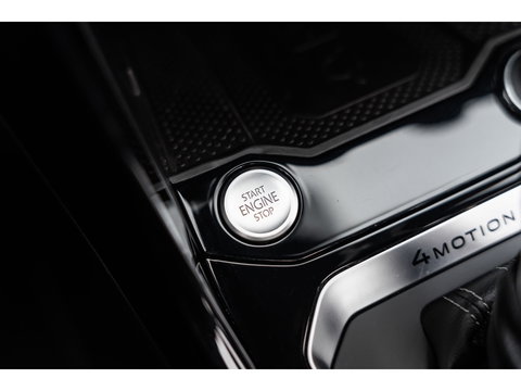 Volkswagen T-Roc 2.0 TSI 4Motion R PANO AKRA KEYLESS LEDER