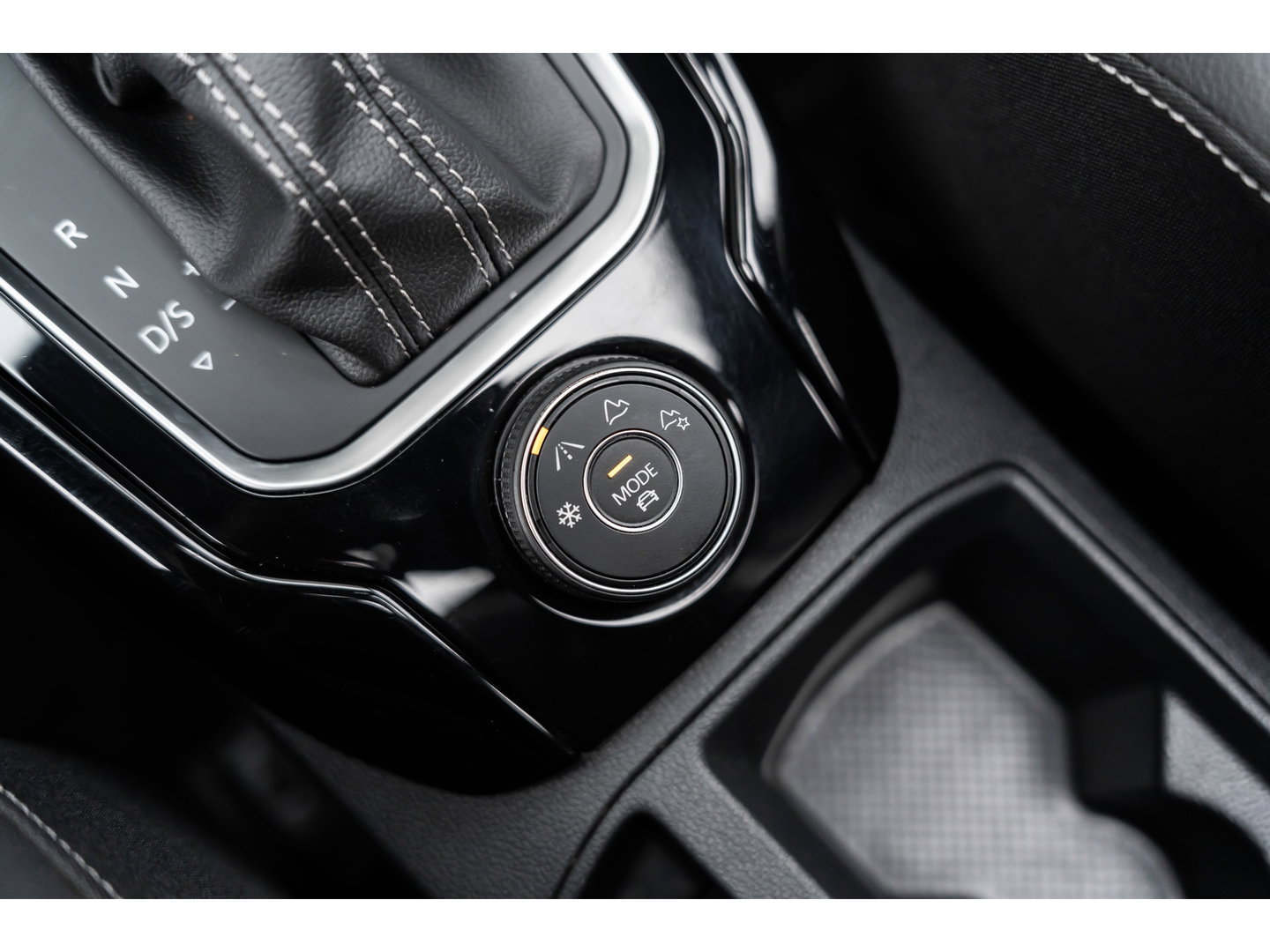 Volkswagen T-Roc 2.0 TSI 4Motion R PANO AKRA KEYLESS LEDER